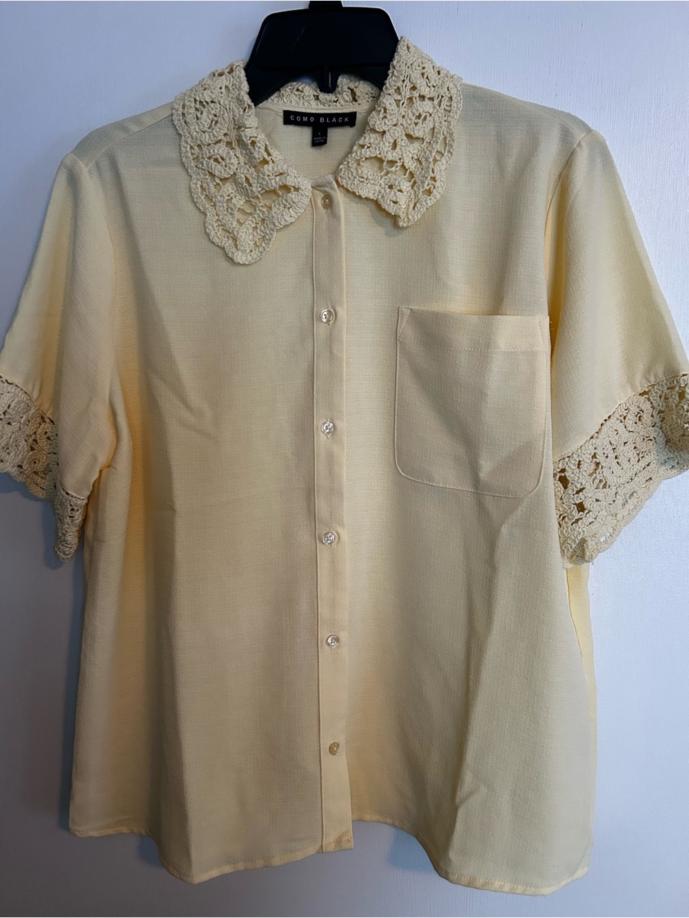 Women's Beautiful Butter Yellow Crochet Collar Short-Sleeve Shirt, Size L